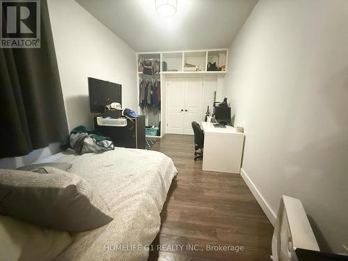286 Hunter Street W, Hamilton, ON - Indoor Photo Showing Bedroom