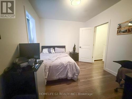 286 Hunter Street W, Hamilton, ON - Indoor Photo Showing Bedroom