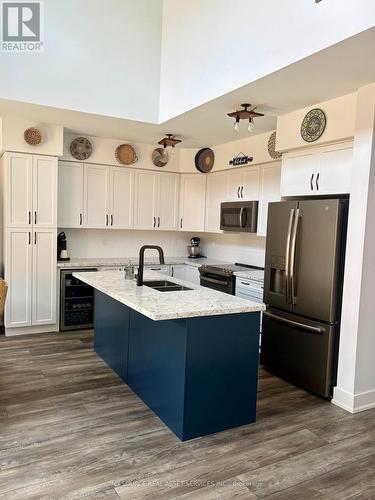 136 Frair'S Bay Road, Huron Shores, ON - Indoor Photo Showing Kitchen With Double Sink