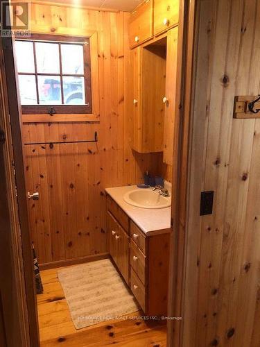 136 Frair'S Bay Road, Huron Shores, ON - Indoor Photo Showing Bathroom