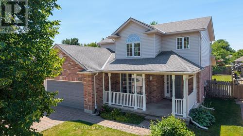 FABULOUS WELCOMING FRONT PORCH - 2021 Lumb Court, London North (North R), ON - Outdoor