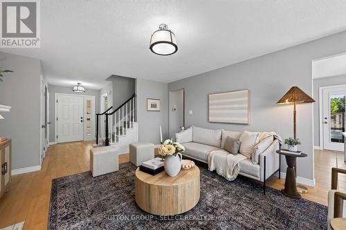 VERY PRETTY LIVING AREA - 2021 Lumb Court, London North (North R), ON - Indoor Photo Showing Living Room