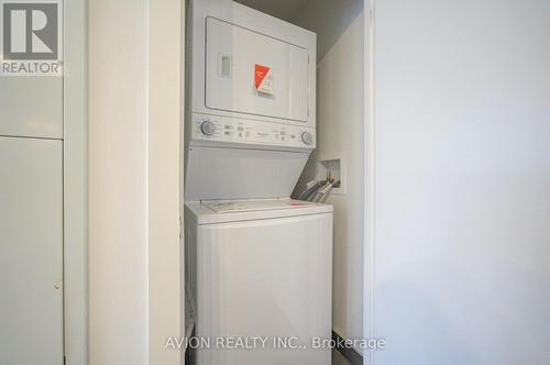 1605 - 15 Mercer Street, Toronto, ON - Indoor Photo Showing Laundry Room