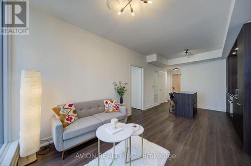 1605 - 15 Mercer Street, Toronto, ON - Indoor Photo Showing Living Room
