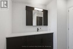 2nd Bathroom - 