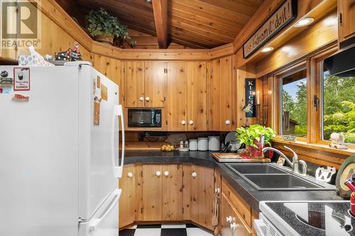 1209 Rte 6, Corran Ban, PE - Indoor Photo Showing Kitchen With Double Sink