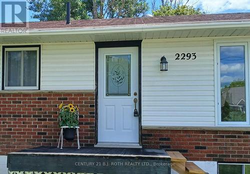 2293 Victoria Street, Innisfil, ON - Outdoor With Exterior