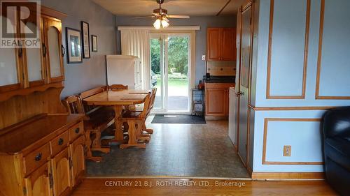 2293 Victoria Street, Innisfil, ON - Indoor Photo Showing Dining Room