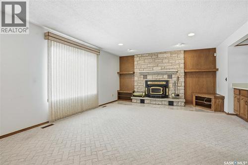 238 S Avenue N, Saskatoon, SK - Indoor With Fireplace