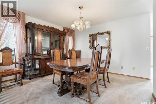 238 S Avenue N, Saskatoon, SK - Indoor Photo Showing Dining Room