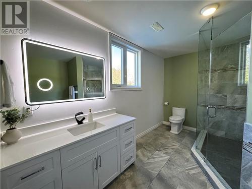 5381 Desmarais, Sudbury, ON - Indoor Photo Showing Bathroom