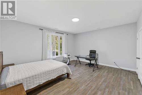 5381 Desmarais, Sudbury, ON - Indoor Photo Showing Bedroom