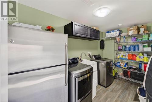 5381 Desmarais, Sudbury, ON - Indoor Photo Showing Laundry Room