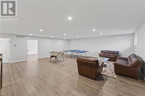 5381 Desmarais, Sudbury, ON - Indoor