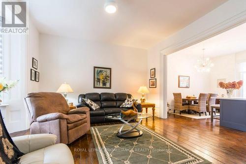 5 - 233 John Street, Belleville (Belleville Ward), ON - Indoor Photo Showing Living Room