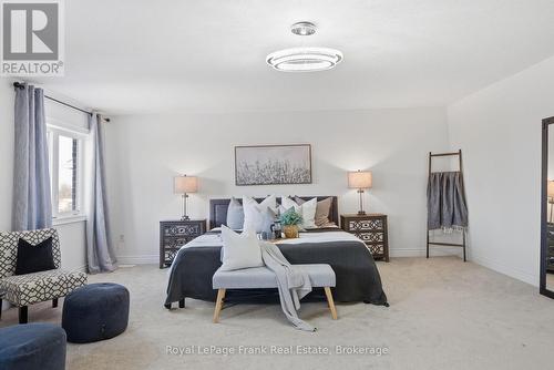 60 Hennessey Crescent, Kawartha Lakes (Lindsay), ON - Indoor Photo Showing Bedroom
