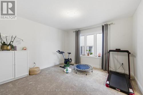 60 Hennessey Crescent, Kawartha Lakes (Lindsay), ON - Indoor Photo Showing Gym Room