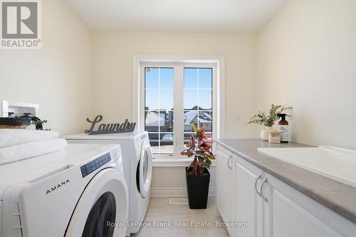 60 Hennessey Crescent, Kawartha Lakes (Lindsay), ON - Indoor Photo Showing Laundry Room