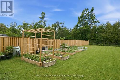 60 Hennessey Crescent, Kawartha Lakes (Lindsay), ON - Outdoor With Backyard