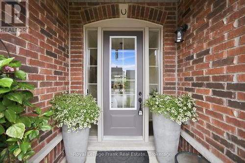 60 Hennessey Crescent, Kawartha Lakes (Lindsay), ON - Outdoor