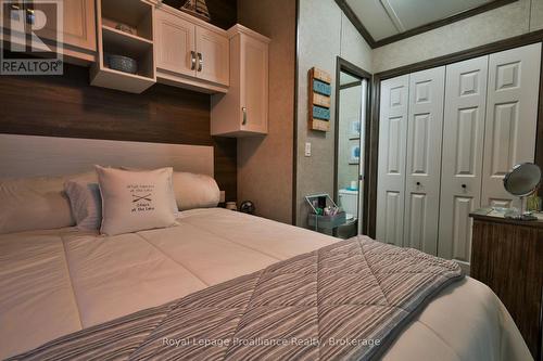 127 - 1024 County Road 12, Prince Edward County (Hallowell Ward), ON - Indoor Photo Showing Bedroom