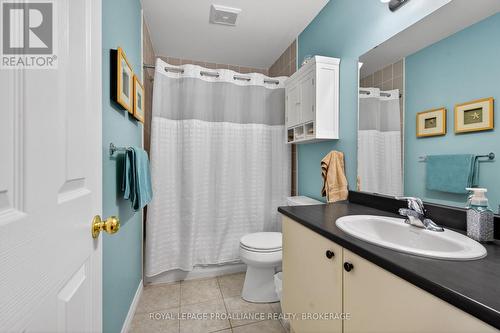 146 Britannia Crescent, Loyalist (Bath), ON - Indoor Photo Showing Bathroom