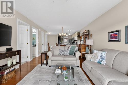 146 Britannia Crescent, Loyalist (Bath), ON - Indoor Photo Showing Living Room