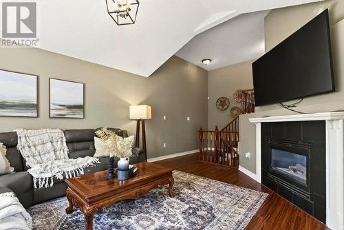 2054 Westmount Drive, Oakville (Wm Westmount), ON - Indoor Photo Showing Living Room With Fireplace