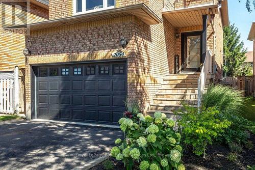 2054 Westmount Drive, Oakville (Wm Westmount), ON - Outdoor