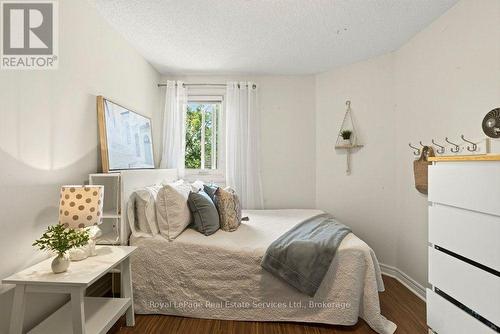 2054 Westmount Drive, Oakville (Wm Westmount), ON - Indoor Photo Showing Bedroom