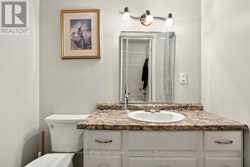 2054 Westmount Drive, Oakville (Wm Westmount), ON - Indoor Photo Showing Bathroom