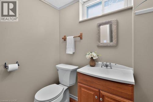 20 Cardinal Drive, Hamilton, ON - Indoor Photo Showing Bathroom