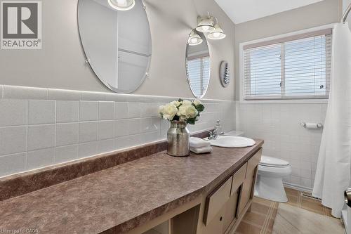 20 Cardinal Drive, Hamilton, ON - Indoor Photo Showing Bathroom