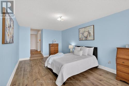 1601 - 2180 Marine Drive, Oakville, ON - Indoor Photo Showing Bedroom