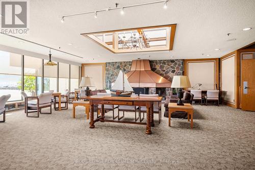1601 - 2180 Marine Drive, Oakville, ON - Indoor Photo Showing Other Room