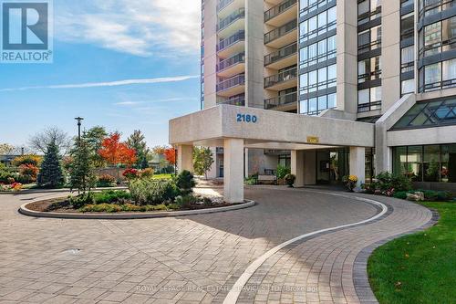 1601 - 2180 Marine Drive, Oakville, ON - Outdoor