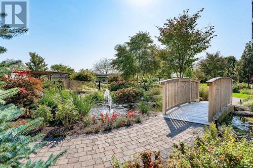 1601 - 2180 Marine Drive, Oakville, ON - Outdoor