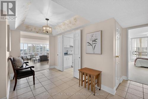 1601 - 2180 Marine Drive, Oakville, ON - Indoor Photo Showing Other Room
