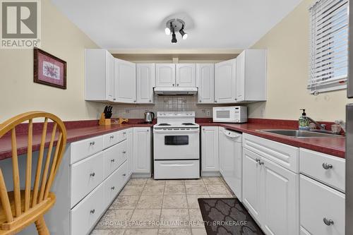 2871 Burbrook Road, Kingston (City North Of 401), ON - Indoor Photo Showing Kitchen
