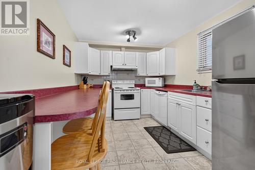 2871 Burbrook Road, Kingston (City North Of 401), ON - Indoor Photo Showing Kitchen