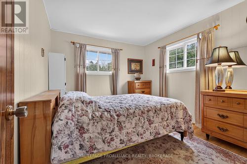 2871 Burbrook Road, Kingston (City North Of 401), ON - Indoor Photo Showing Bedroom