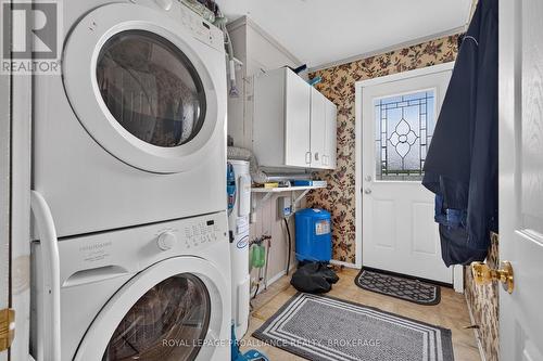 2871 Burbrook Road, Kingston (City North Of 401), ON - Indoor Photo Showing Laundry Room