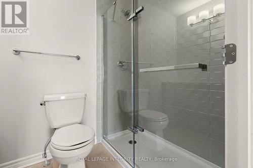 79 Rawah Private W, Ottawa, ON - Indoor Photo Showing Bathroom