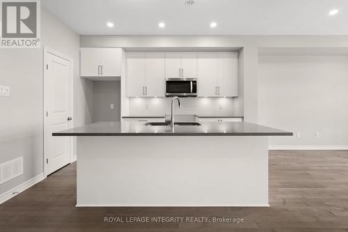 79 Rawah Private W, Ottawa, ON - Indoor Photo Showing Kitchen