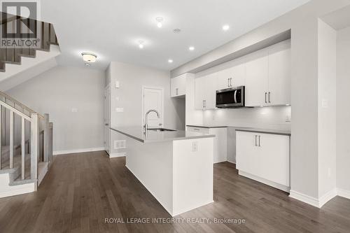 79 Rawah Private W, Ottawa, ON - Indoor Photo Showing Kitchen
