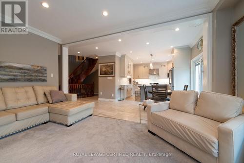 2367 Eighth Line, Oakville, ON - Indoor Photo Showing Living Room