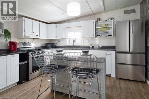 580 Beaver Creek Road Unit# 189, Waterloo, ON - Indoor Photo Showing Kitchen