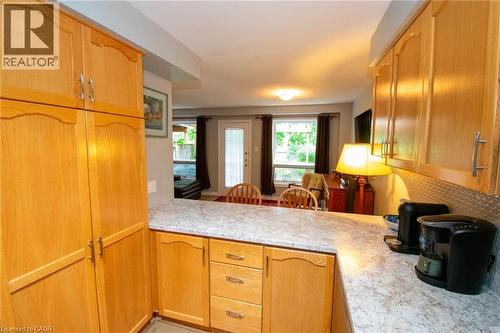 24 Walker Court, Grimsby, ON - Indoor Photo Showing Kitchen