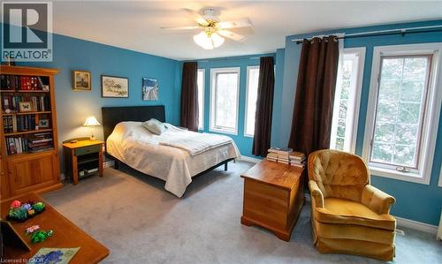 24 Walker Court, Grimsby, ON - Indoor Photo Showing Bedroom
