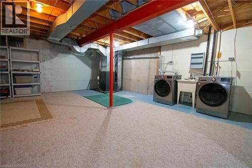 24 Walker Court, Grimsby, ON - Indoor Photo Showing Laundry Room